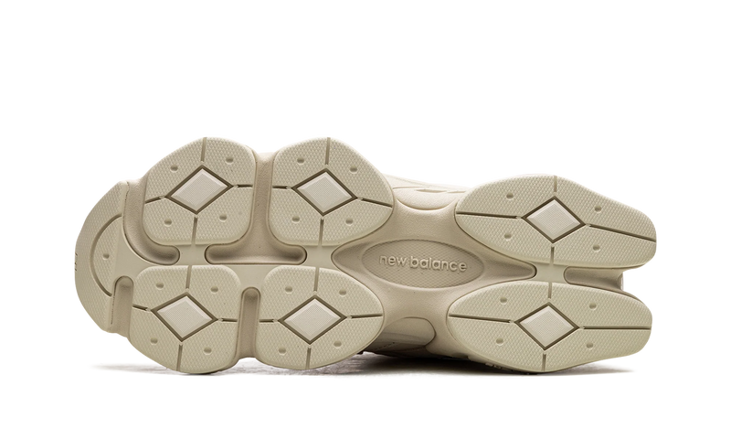 Tênis New Balance 9060 Bone Sparrow Marrom